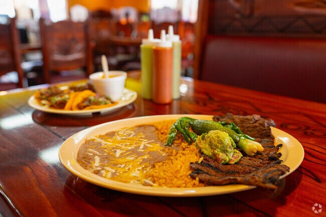 Derry Dell residents love the delicious Asada plate at Taco Del Sol.
