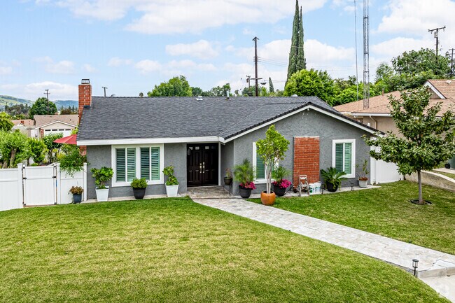 Enjoy peaceful suburban life in Galaxie homes.