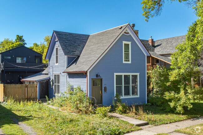 Some of the homes in Midtown are cottages from the early to mid 20th century.