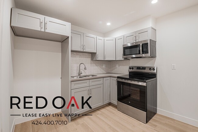 6738 Independence Ave unit A4, Canoga Park, CA 91303 - photo 3