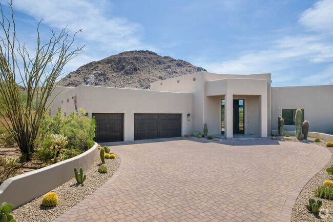 The Pinnacle Peak neighborhood is filled with custom homes.