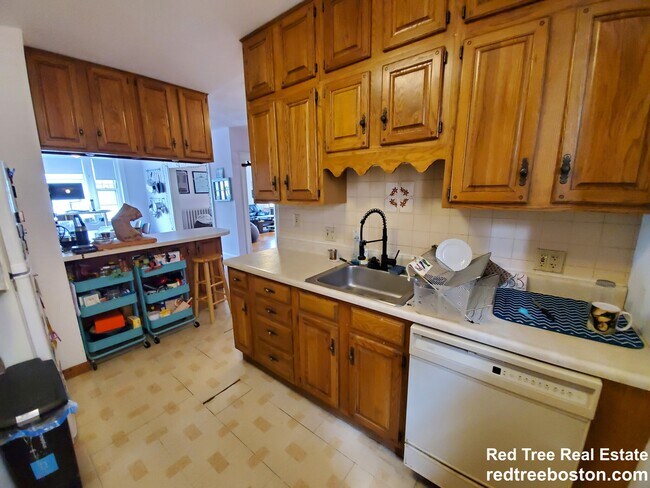 1775 Massachusetts Ave unit 3, Cambridge, MA 02140 - photo 6