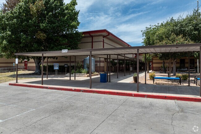 Students from 6th to 8th grade may enroll at Laura B Wallace Middle School.