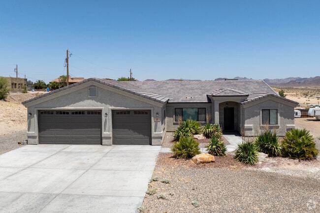 You can find beautiful ranch homes in Crystal Beach.