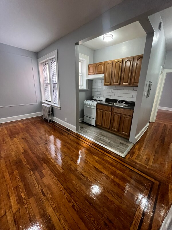 227 N Oraton Pkwy Unit 207, East Orange, NJ 07017