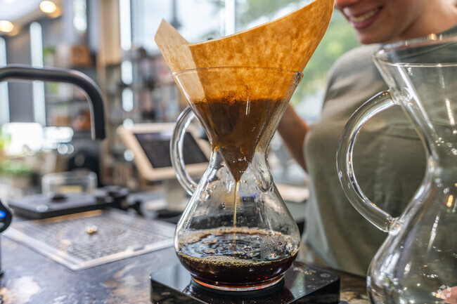 River Coffee Company crafts excellent pour overs in Fans Field.
