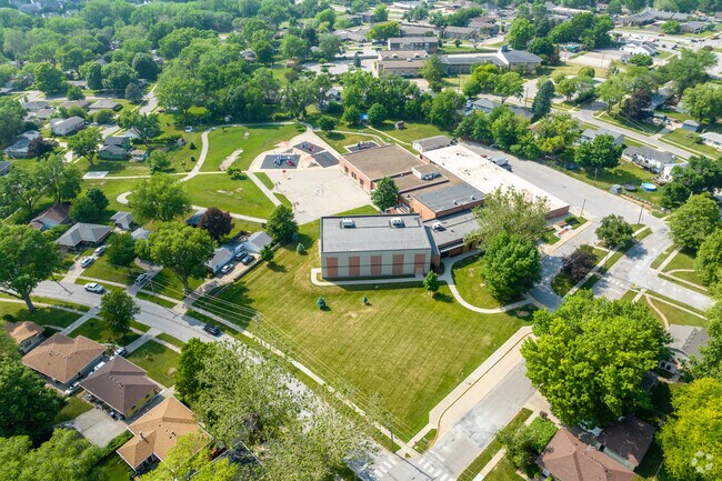 Students and staff love the campus of Karen Acres Elementary School.