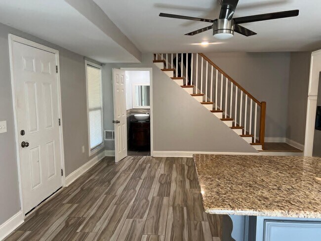 6012 Meadowbrook Dr unit Guest Quarter, Norcross, GA 30093 - photo 6