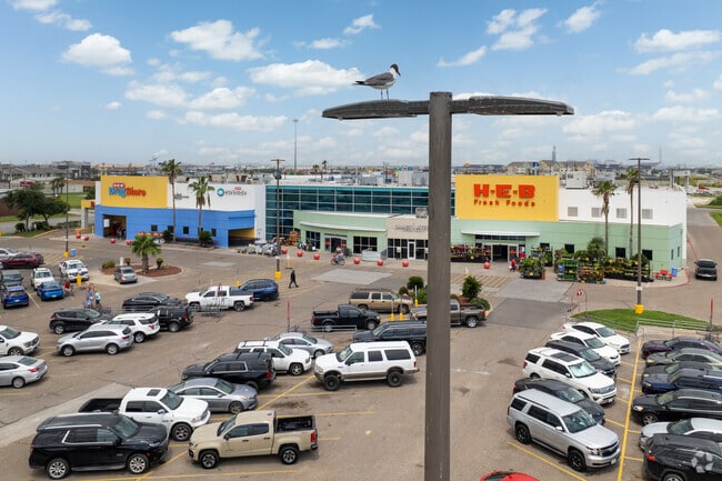 H-E-B Grocers in Portland, Texas.