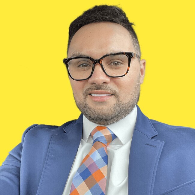 Agent Photo