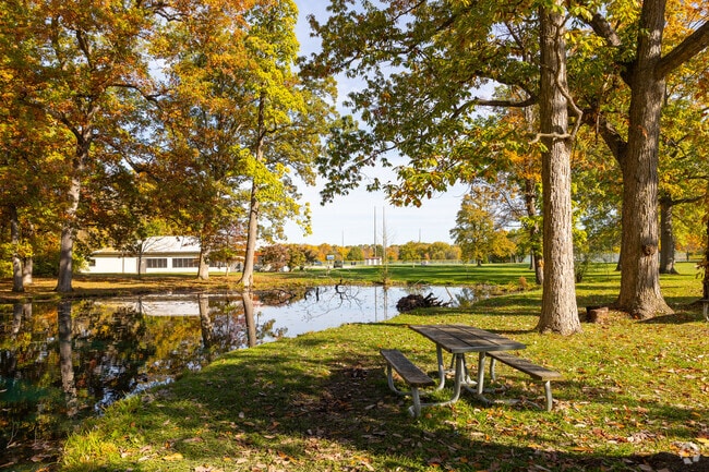 There are some amazing scenic views in Shoaff Park.