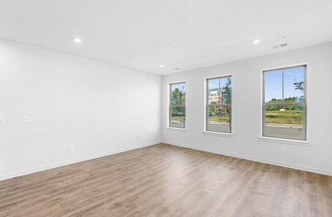 Belmont Park - Landmark, Ashburn, VA 20147 - photo 6