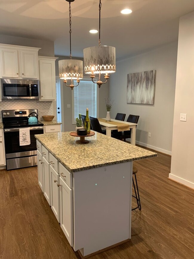 420 Jack Hampton Dr, Auburn, AL 36830 - photo 5