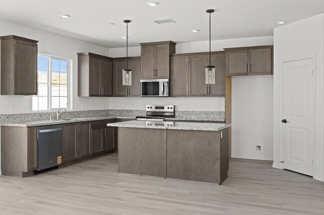 11585 Tigertail Rd, Moreno Valley, CA 92557 - photo 3