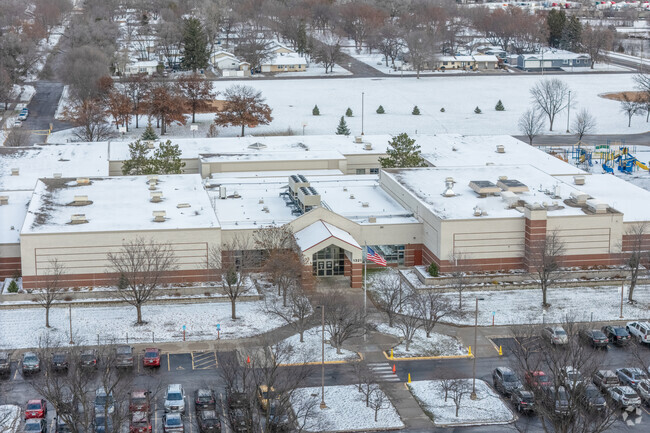 Talahi Community Elementary School is a K-5 school in the Saint Cloud Area School District.