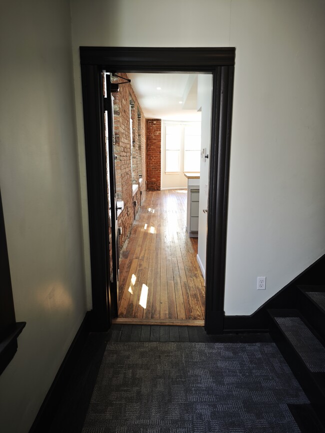 836 York St Unit 2nd Fl, Cincinnati, OH 45214