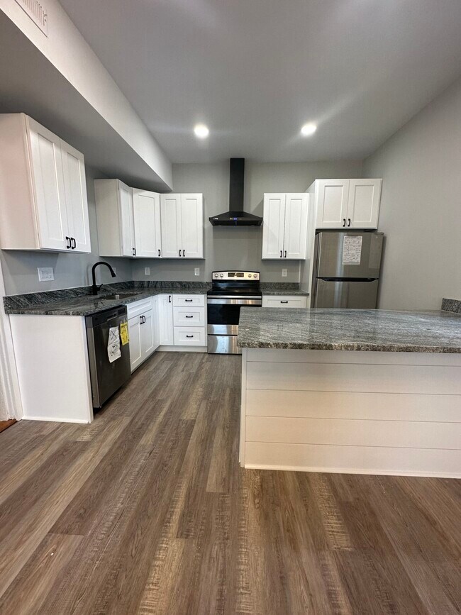 187 Neponset Ave unit 2, Dorchester, MA 02122 - photo 2