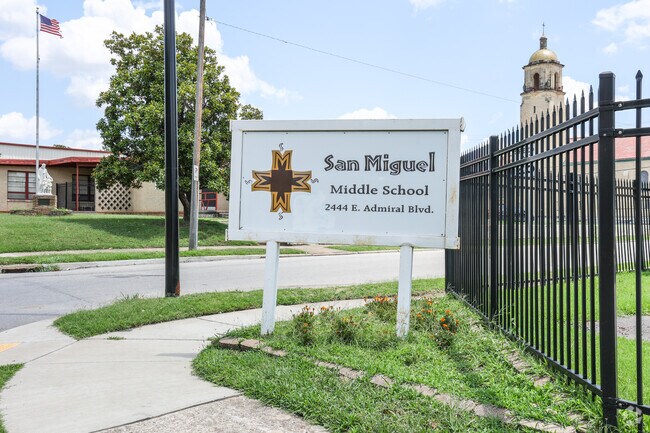 San Miguel School of Tulsa offers private, Catholic instruction to 6th, 7th and 8th graders.