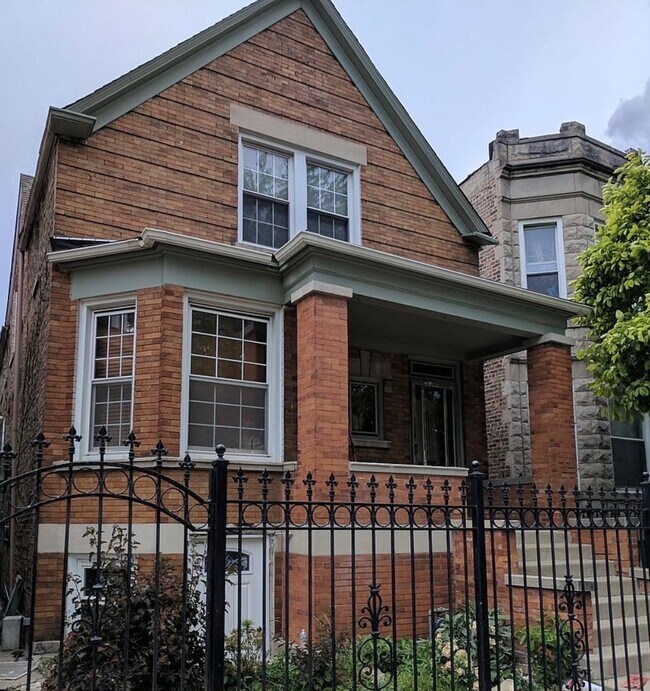 1628 N Central Park Ave Unit 1, Chicago, IL 60647