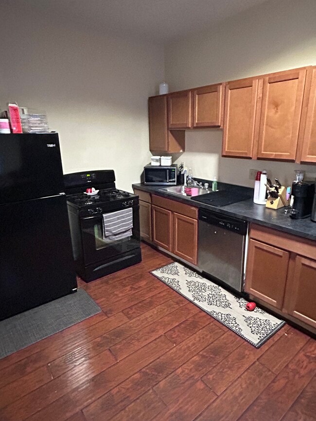 2154 W Clifton Ave, Cincinnati, OH 45219 - photo 6