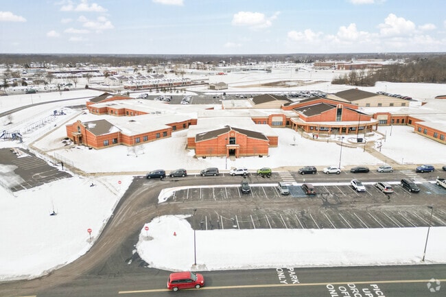 Defiance Elementary School - 7