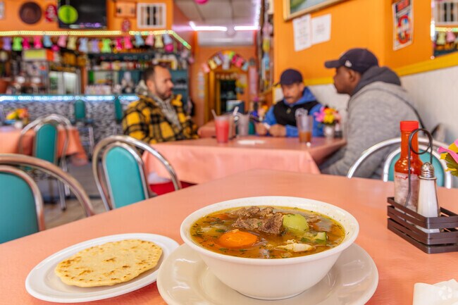 La Palma is a famous Salvadorian Restaurant in Bayswater.