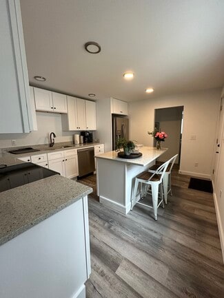 50 Storer St Unit 52a, Kennebunk, ME 04043