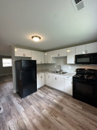 332 W Garland Ave, Fairborn, OH 45324
