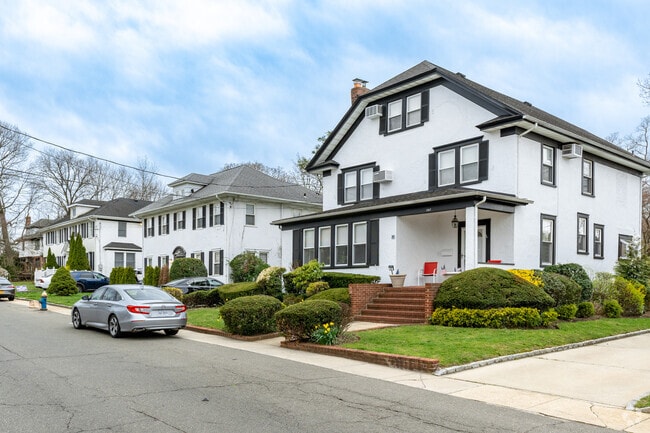 Most homes have siding, but some can be seen with special treatment over the original brick