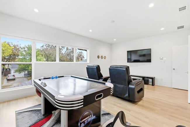 3714 Highgrove Dr unit ID1353128P, Dallas, TX 75220 - photo 6