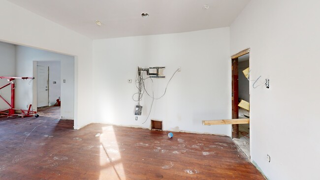 9940 Charlevoix St, Detroit, MI 48214 - photo 2