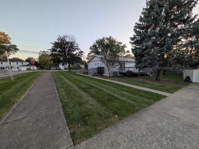 17 Sheldon Rd, Brook Park, OH 44142 - photo 4