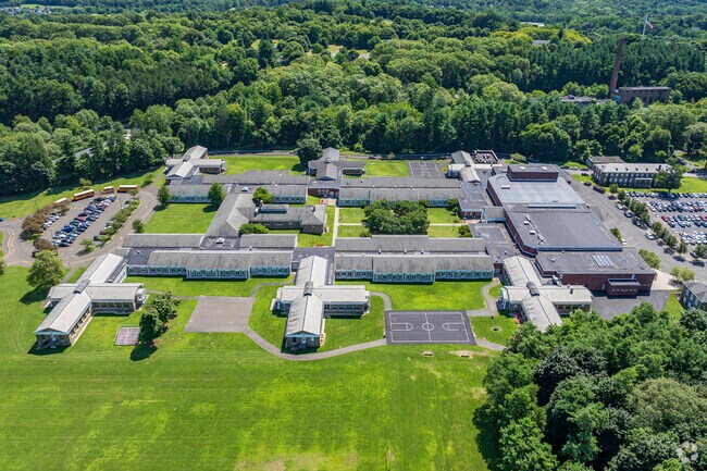 Fieldstone Elementary School has been a longstanding institution in this beloved neighborhood.