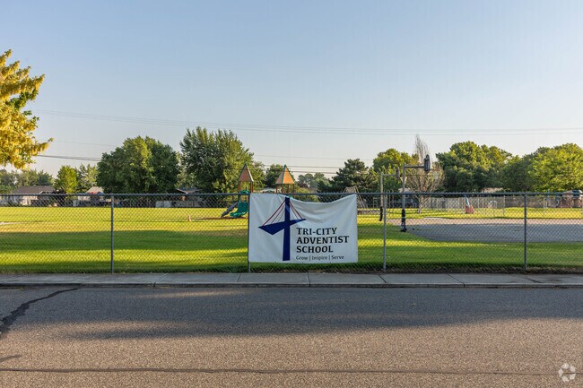 Tri-City Adventist School