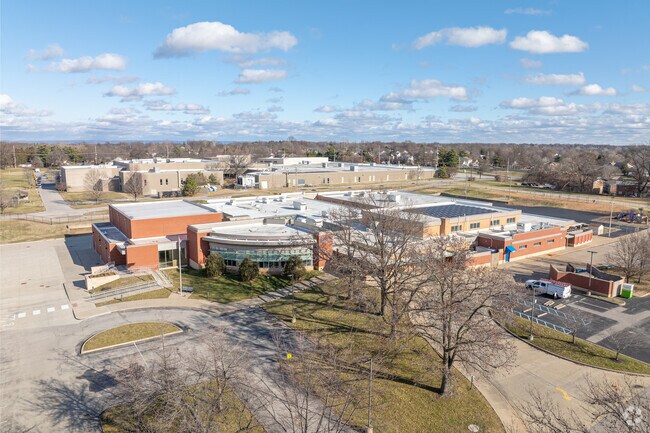 Monroe Elementary School serves students grades K-4.