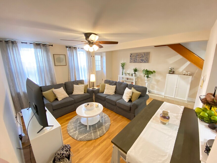 470 E 3rd St, Boston, MA 02127 - photo 1