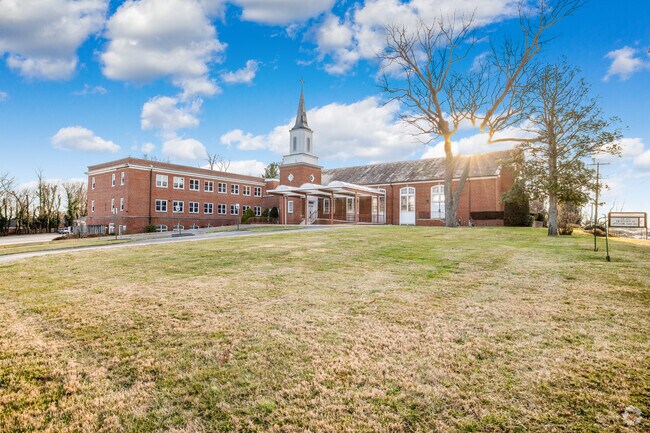 Discover the Joy of Learning and Growth at Jamon Montessori Day School.