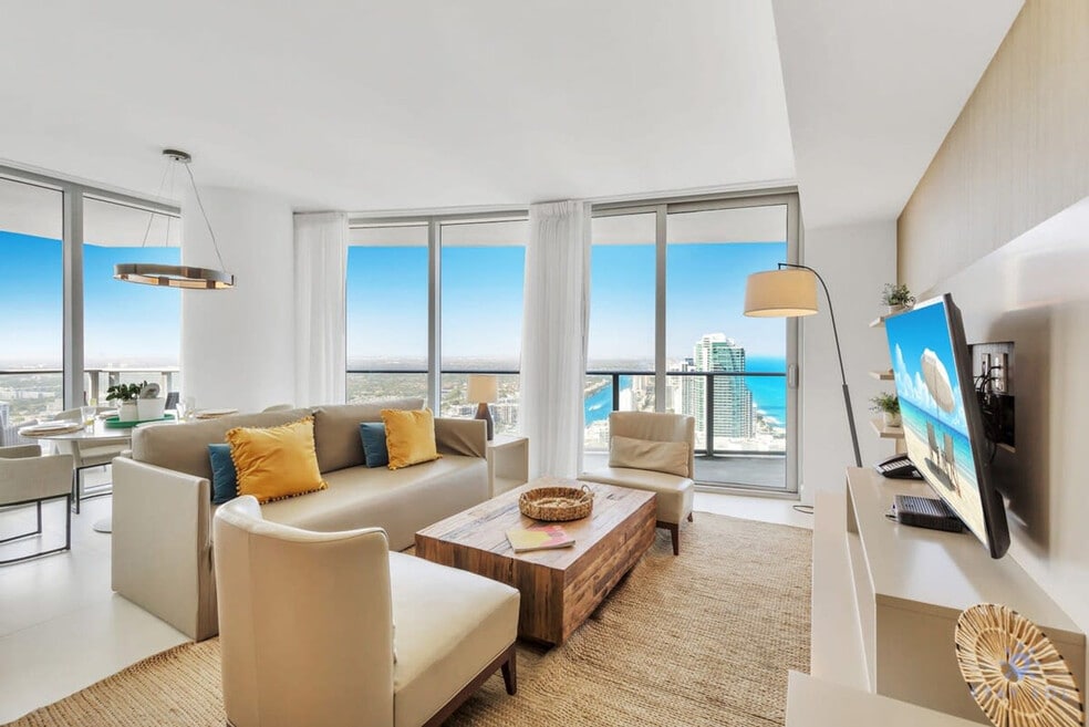 4111 S Ocean Dr unit ID1289058P, Hollywood, FL 33019 - photo 1