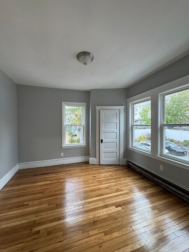 10 Wakefield Ave unit 1R, Wakefield, MA 01880 - photo 5