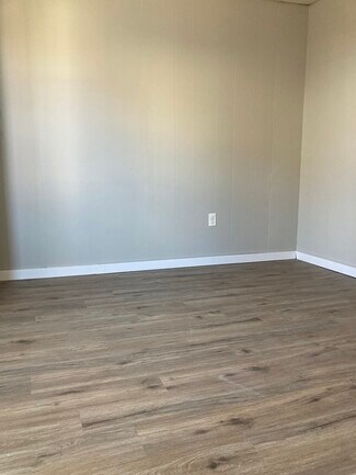 88 Primrose St, Haverhill, MA 01830