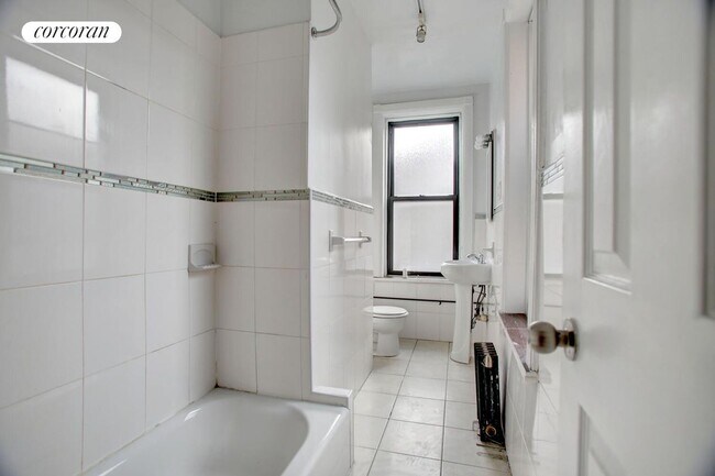410 E 59th St, New York, NY 10022 - photo 5