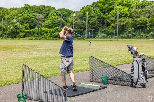 Bergen Point Golf Course invites golfers to practice their swing in West Babylon.