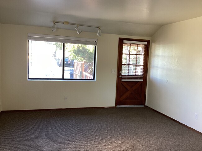 681 37th Ave unit Private Duplex A, Santa Cruz, CA 95062 - photo 5