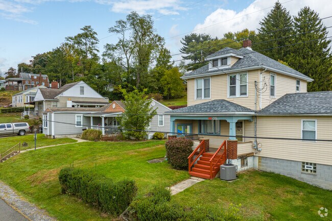 Four-square and ranch homes are among the most common house types in Pulaski Township.