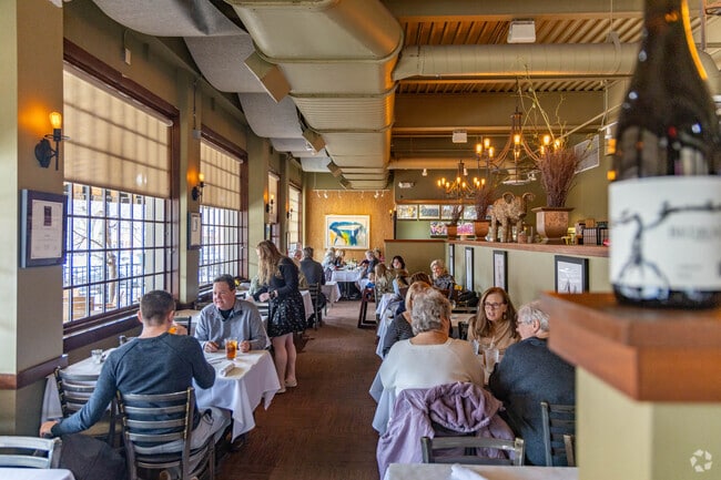 Explore 20 Brix's vast wine selection and menu in Milford.