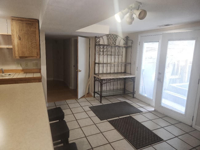 2908 W Bijou St, Colorado Springs, CO 80904 - photo 7