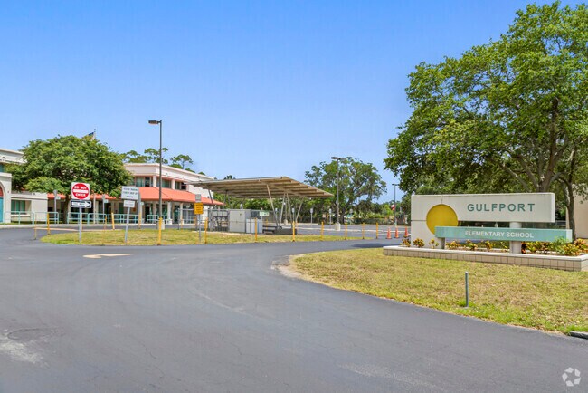 The Gulfport Elementary School serves the children living near Bayway Isles, Florida.