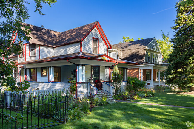 Many of the homes of South Central have covered front porches and large yards.