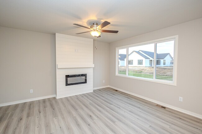 4415 NW 17th St unit 36475007, Ankeny, IA 50023 - photo 5