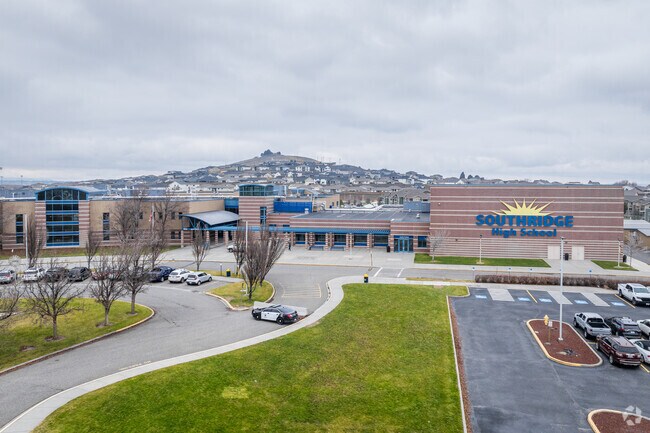 Many public schools are located in residential neighborhoods of Kennewick.